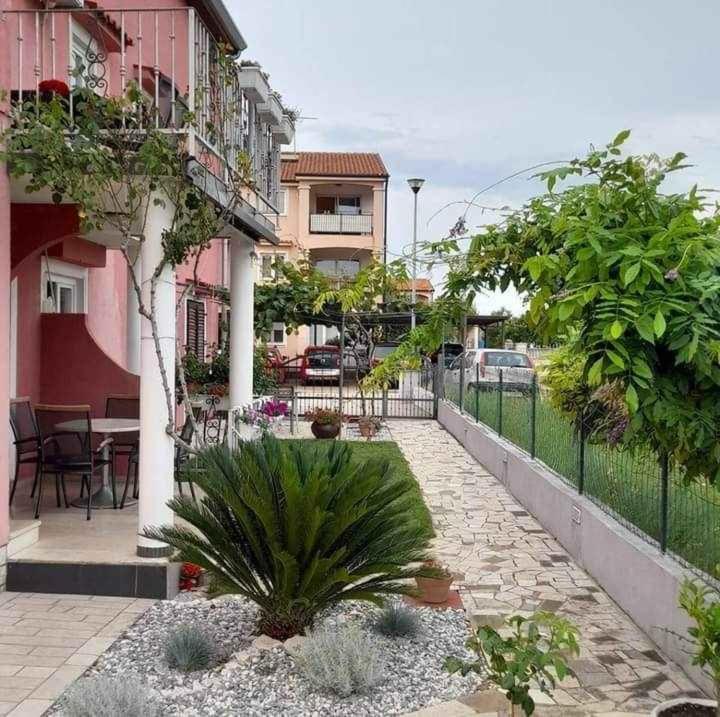Apartments Dragica Poreč Buitenkant foto